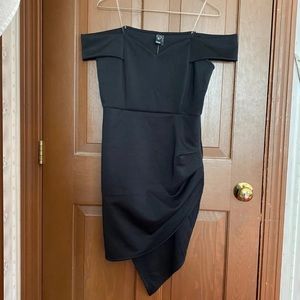 Black bodycon dress